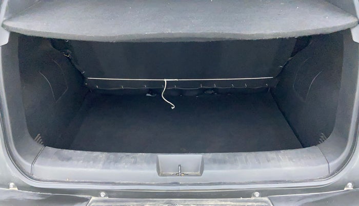 2022 Nissan MAGNITE XE, Petrol, Manual, 11,565 km, Boot Inside