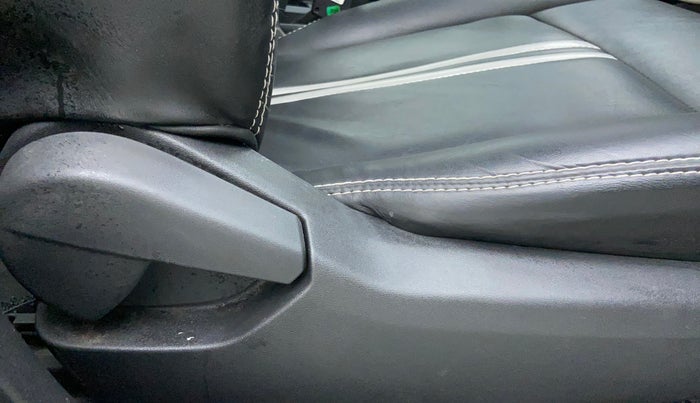 2022 Nissan MAGNITE XE, Petrol, Manual, 11,565 km, Driver Side Adjustment Panel