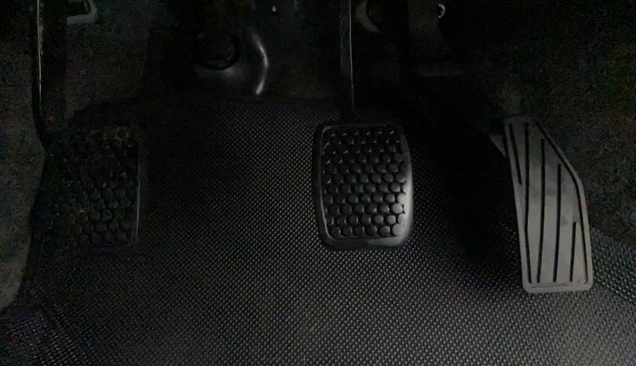 2019 Maruti Alto LXI, Petrol, Manual, 45,608 km, Pedals