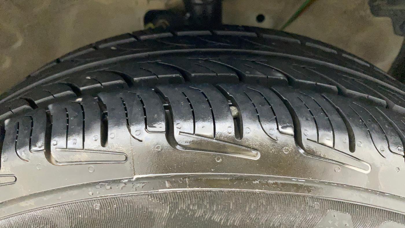 2017 Maruti Celerio VXI AGS, Petrol, Automatic, 12,451 km, Right Front Tyre Tread