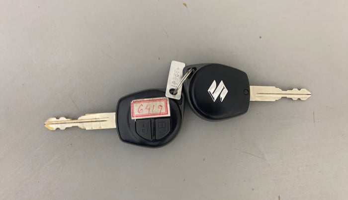 2016 Maruti Swift VXI, Petrol, Manual, 71,377 km, Key Close Up