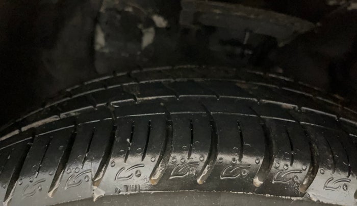 2016 Hyundai Elite i20 ASTA 1.2, Petrol, Manual, 57,956 km, Left Front Tyre Tread
