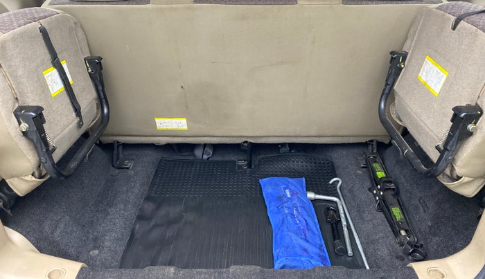 2015 Mahindra TUV300 T8, Diesel, Manual, 55,960 km, Boot Inside