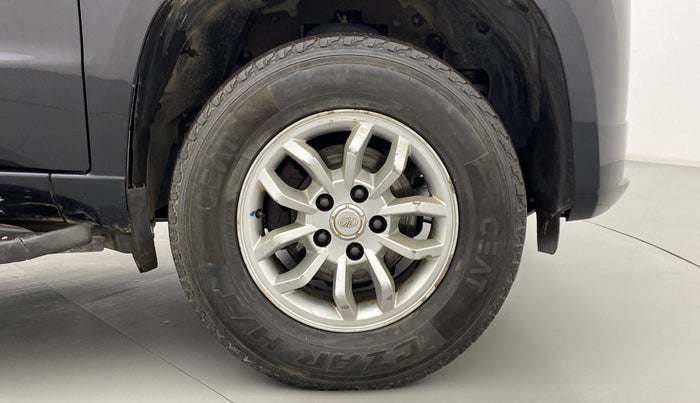 2015 Mahindra TUV300 T8, Diesel, Manual, 55,960 km, Right Front Wheel