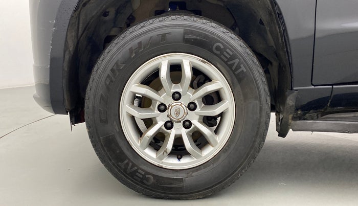 2015 Mahindra TUV300 T8, Diesel, Manual, 55,960 km, Left Front Wheel