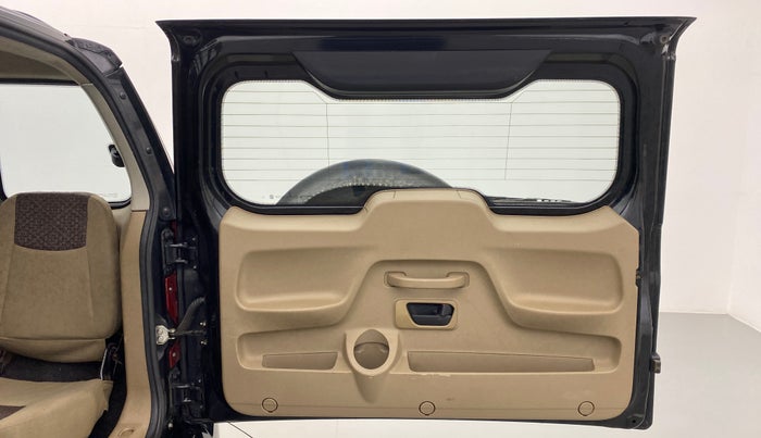2015 Mahindra TUV300 T8, Diesel, Manual, 55,960 km, Boot Door Open
