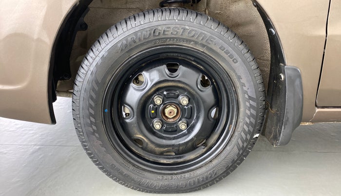 2010 Maruti Zen Estilo VXI, Petrol, Manual, 49,836 km, Left Front Wheel