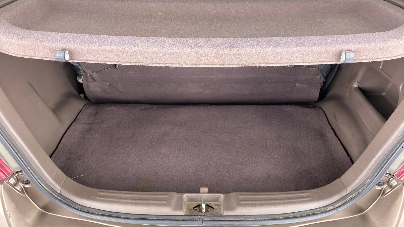 2010 Maruti Zen Estilo VXI, Petrol, Manual, 49,836 km, Boot Inside