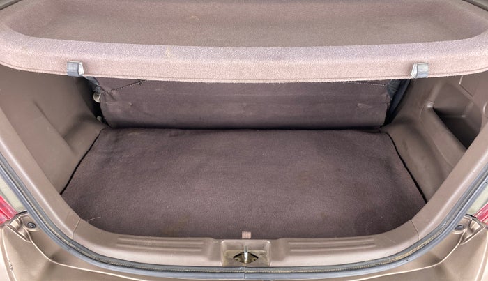 2010 Maruti Zen Estilo VXI, Petrol, Manual, 49,836 km, Boot Inside