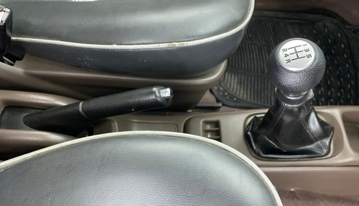 2010 Maruti Zen Estilo VXI, Petrol, Manual, 49,836 km, Gear Lever