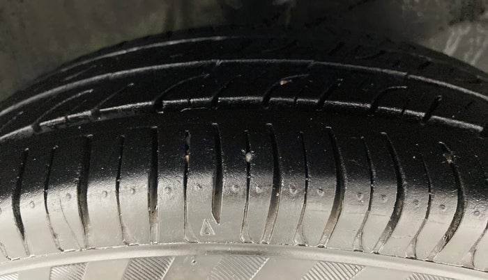 2012 Maruti Alto LXI, Petrol, Manual, 59,519 km, Left Front Tyre Tread