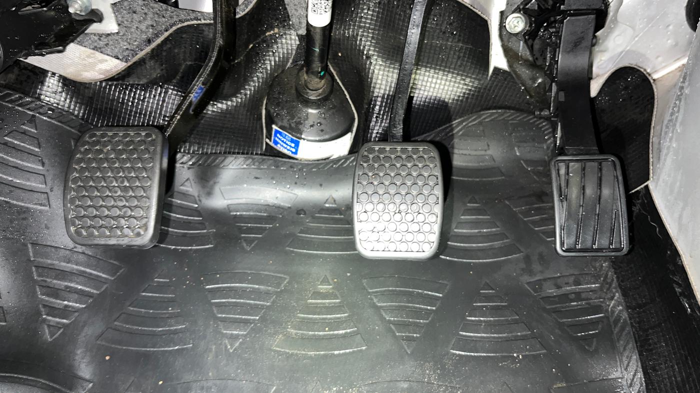 2024 Maruti Eeco 5 STR AC, Petrol, Manual, 8,180 km, Pedals