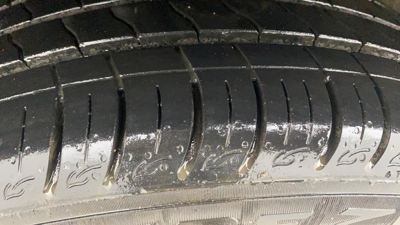 2019 Toyota Glanza G, Petrol, Manual, 56,005 km, Left Front Tyre Tread
