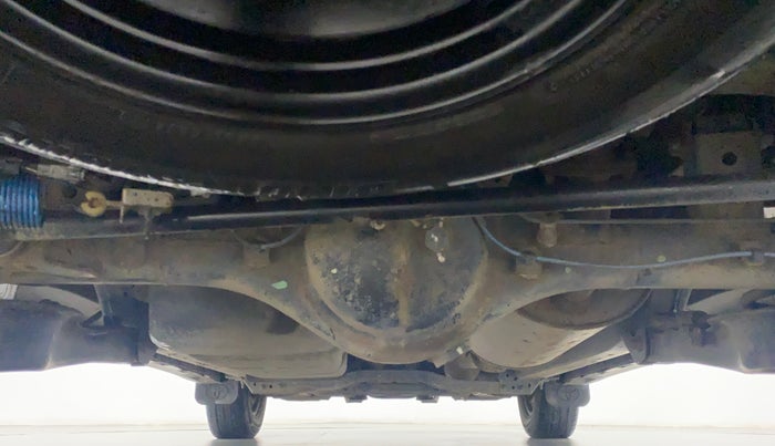 2012 Toyota Innova 2.5 GX 8 STR BS IV, Diesel, Manual, 53,395 km, Rear Underbody