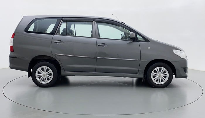 2012 Toyota Innova 2.5 GX 8 STR BS IV, Diesel, Manual, 53,395 km, Right Side