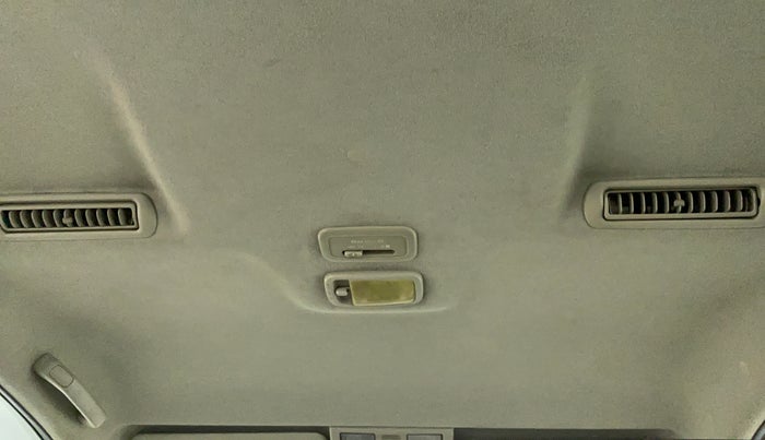 2012 Toyota Innova 2.5 GX 8 STR BS IV, Diesel, Manual, 53,395 km, Rear AC Vents