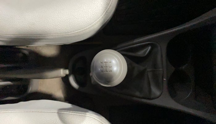 2014 Toyota Etios G, Petrol, Manual, 58,800 km, Gear Lever