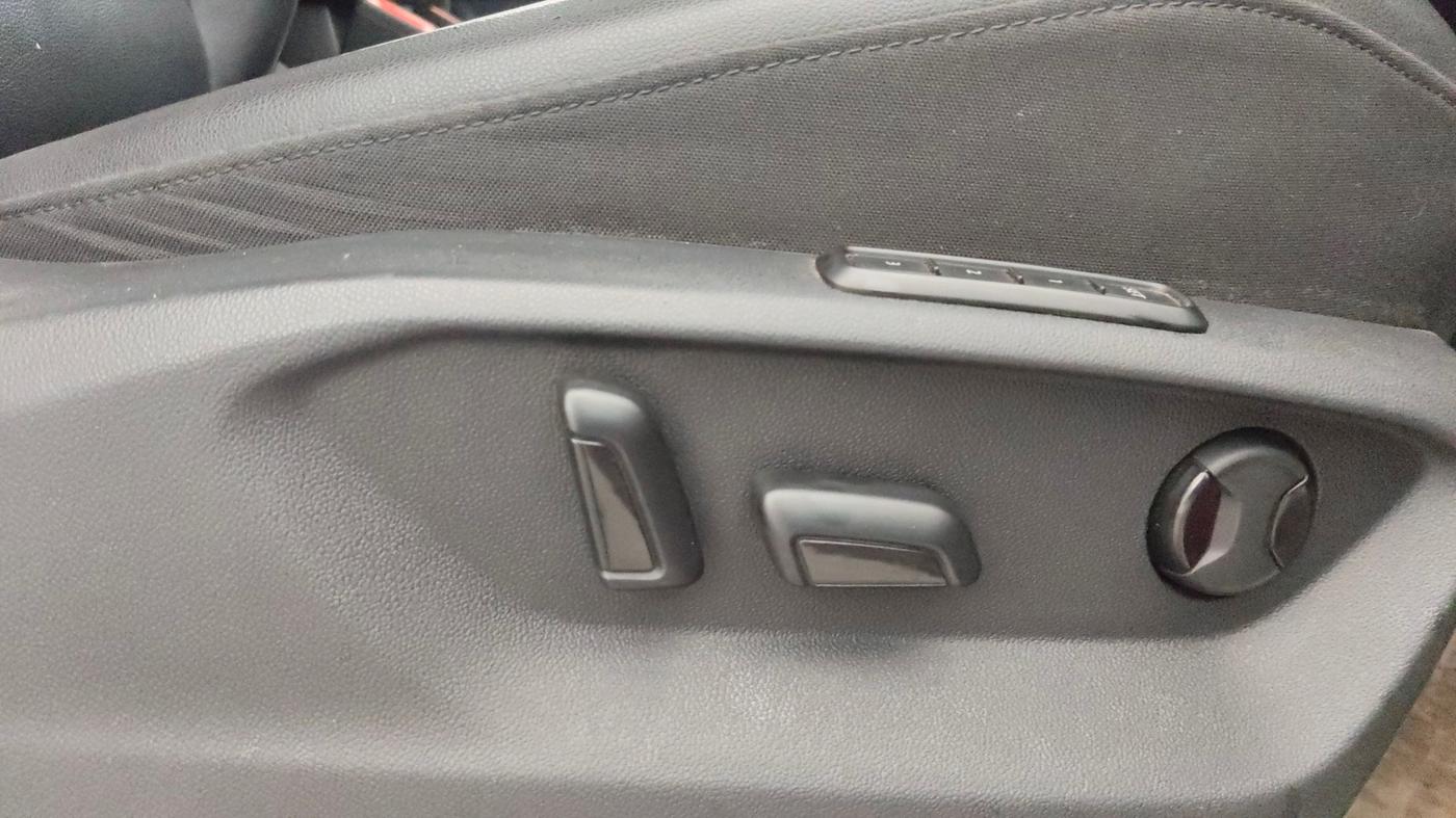 2019 Volkswagen TIGUAN ALL SPACE 2.0 TSI, Petrol, Automatic, 50,534 km, Driver Side Adjustment Panel