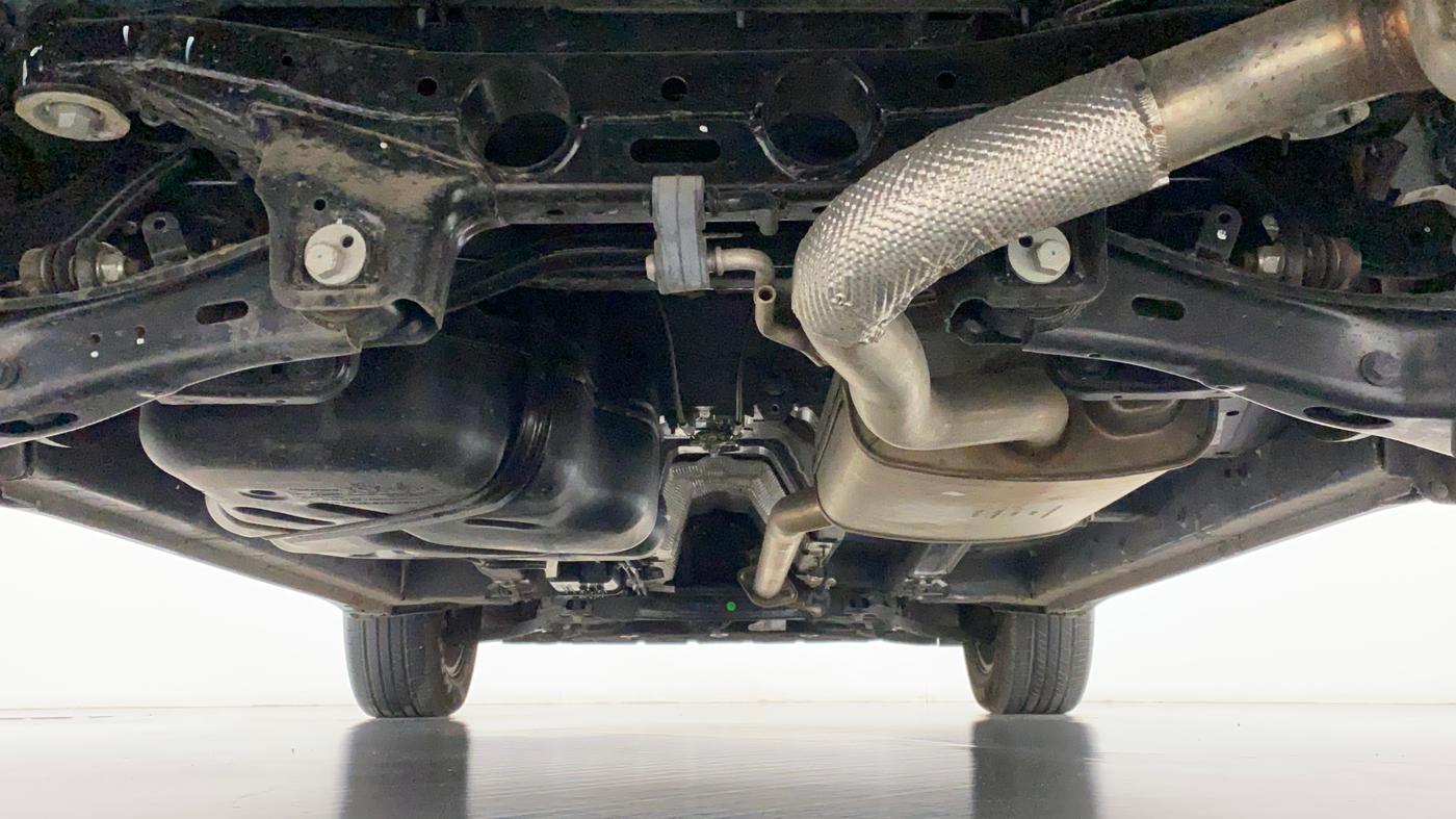 2022 Mahindra XUV700 AX 5 P AT 5 STR, Petrol, Automatic, 3,366 km, Rear Underbody