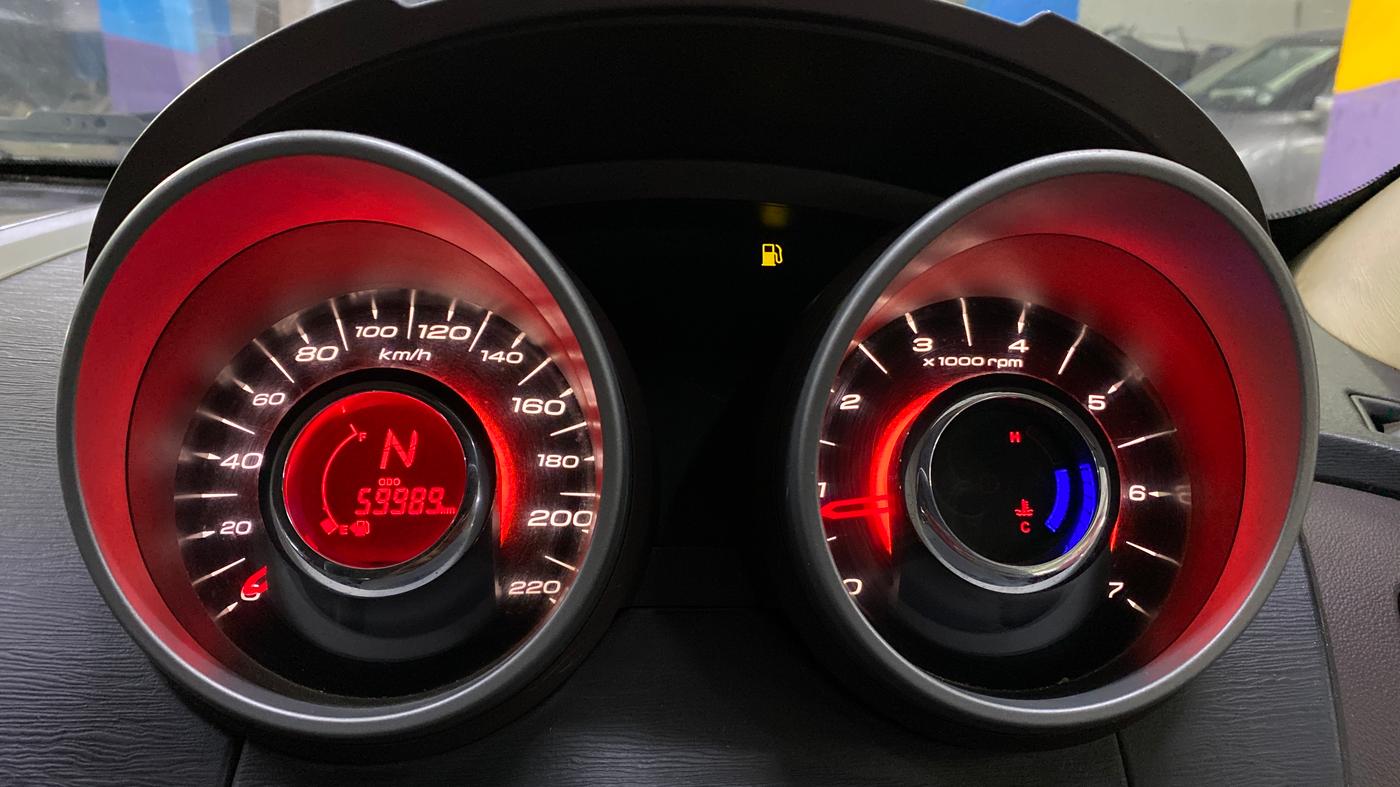 2014 Mahindra XUV500 W8, Diesel, Manual, 59,982 km, Odometer Image