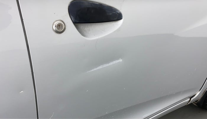 2014 Hyundai Eon MAGNA PLUS, Petrol, Manual, 34,328 km, Driver-side door - Slightly dented