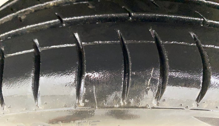 2015 Maruti Wagon R 1.0 VXI, Petrol, Manual, 35,893 km, Left Front Tyre Tread