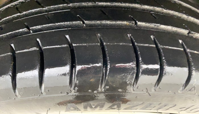 2015 Maruti Wagon R 1.0 VXI, Petrol, Manual, 35,893 km, Right Front Tyre Tread