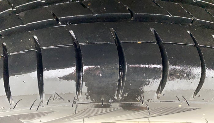 2015 Maruti Wagon R 1.0 VXI, Petrol, Manual, 35,893 km, Right Rear Tyre Tread