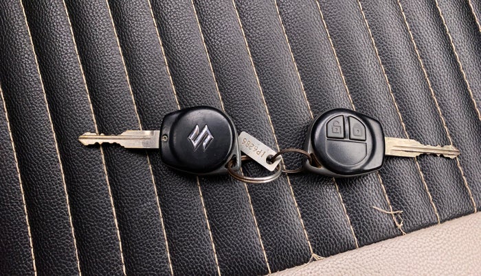 2015 Maruti Wagon R 1.0 VXI, Petrol, Manual, 35,893 km, Key Close Up