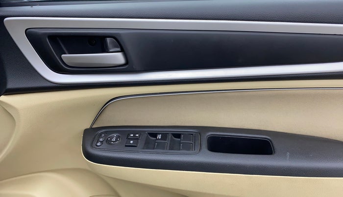 2023 Honda Amaze 1.2L I-VTEC VX CVT, Petrol, Automatic, 29,493 km, Driver Side Door Panels Control