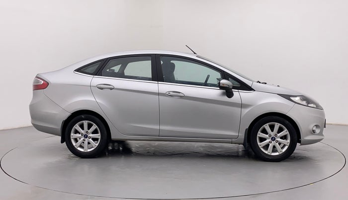 2012 Ford Fiesta TITANIUM DIESEL, Diesel, Manual, 68,356 km, Right Side
