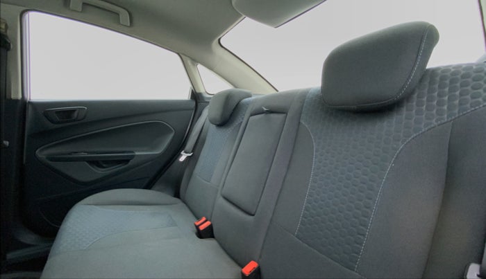 2012 Ford Fiesta TITANIUM DIESEL, Diesel, Manual, 68,356 km, Right Side Rear Door Cabin