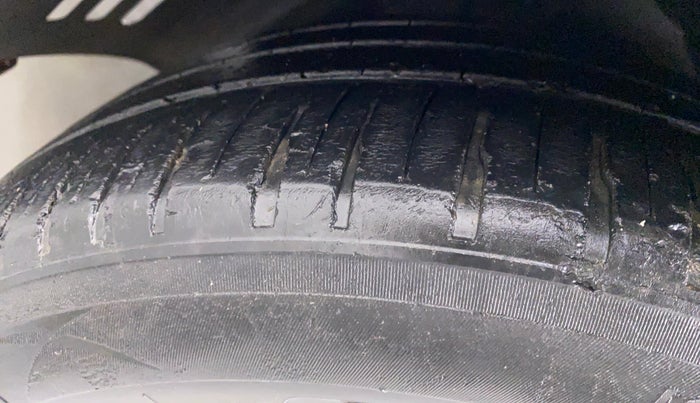 2012 Ford Fiesta TITANIUM DIESEL, Diesel, Manual, 68,356 km, Left Front Tyre Tread