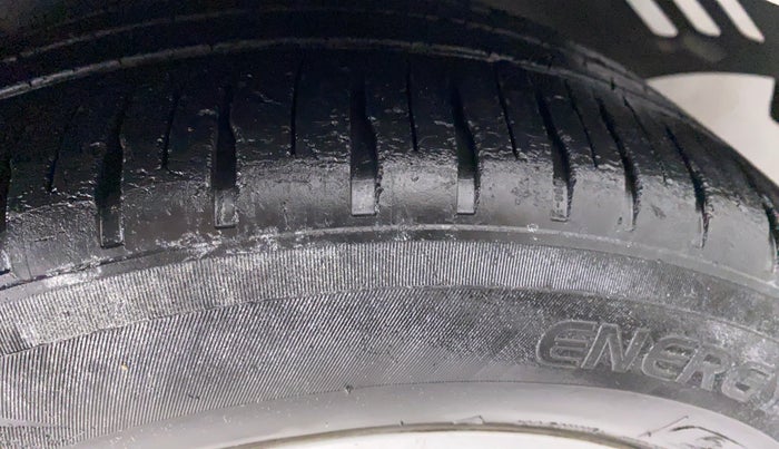 2012 Ford Fiesta TITANIUM DIESEL, Diesel, Manual, 68,356 km, Right Front Tyre Tread