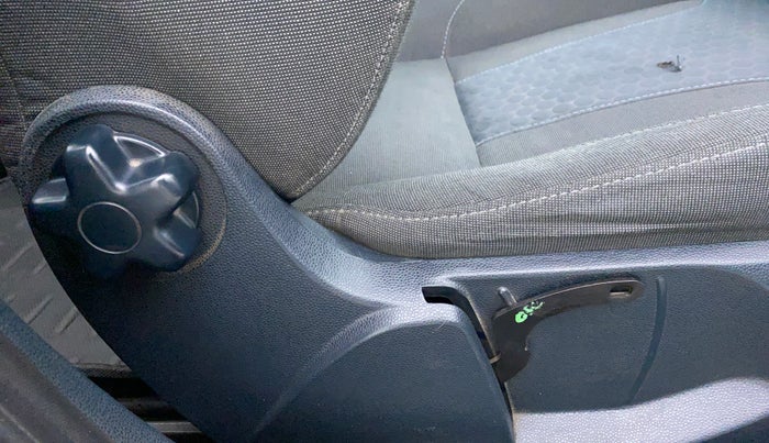 2012 Ford Fiesta TITANIUM DIESEL, Diesel, Manual, 68,356 km, Driver Side Adjustment Panel
