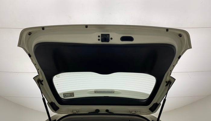 2016 Toyota Innova Crysta 2.7 ZX AT 7 STR, Petrol, Automatic, 40,801 km, Boot Door Open