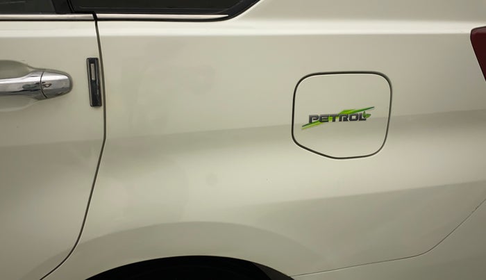 2016 Toyota Innova Crysta 2.7 ZX AT 7 STR, Petrol, Automatic, 40,801 km, Left quarter panel - Slightly dented