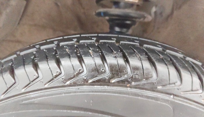 2022 Maruti Alto K10 VXI, Petrol, Manual, 17,295 km, Left Front Tyre Tread
