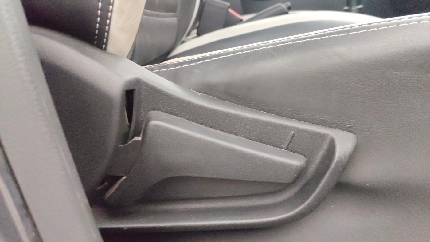 2022 Maruti Alto K10 VXI, Petrol, Manual, 17,295 km, Driver Side Adjustment Panel
