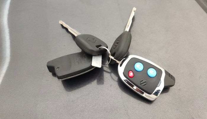 2022 Maruti Alto K10 VXI, Petrol, Manual, 17,295 km, Key Close Up