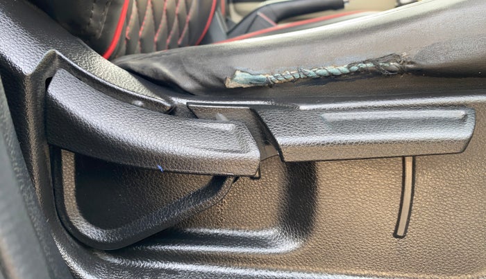 2021 KIA SONET HTX 1.5, Diesel, Manual, 42,963 km, Driver Side Adjustment Panel