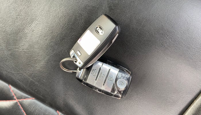 2021 KIA SONET HTX 1.5, Diesel, Manual, 42,963 km, Key Close Up