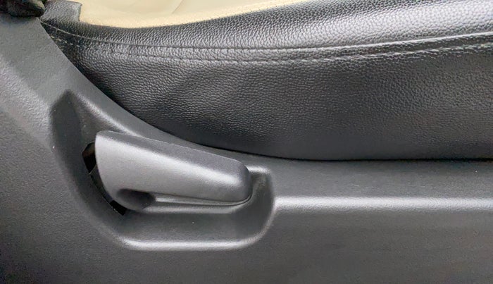 2014 Maruti Wagon R Stingray VXI, Petrol, Manual, 80,360 km, Driver Side Adjustment Panel