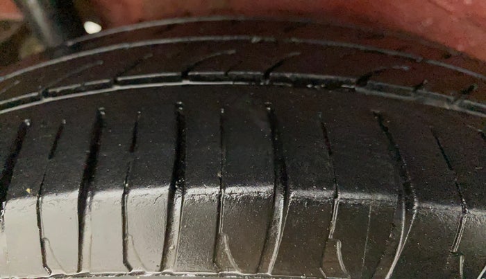 2014 Maruti Wagon R Stingray VXI, Petrol, Manual, 80,360 km, Right Rear Tyre Tread