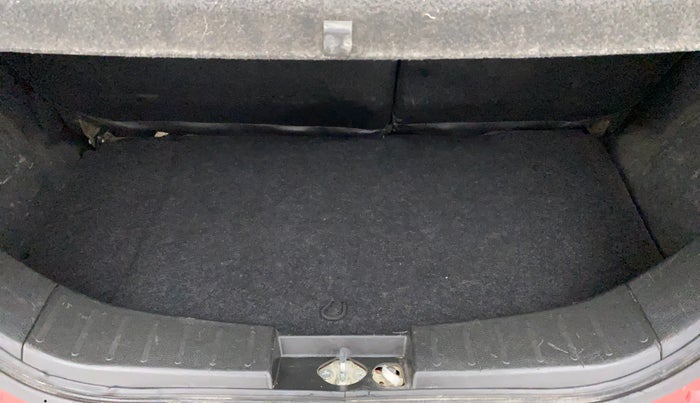 2014 Maruti Wagon R Stingray VXI, Petrol, Manual, 80,360 km, Boot Inside