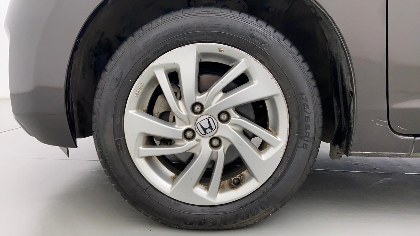 2017 Honda Jazz 1.2 V AT, Petrol, Automatic, 34,460 km, Left Front Wheel
