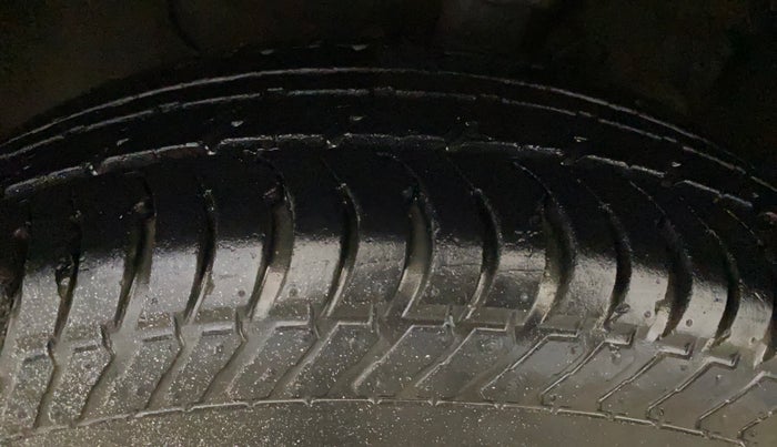 2017 Hyundai Elite i20 SPORTZ 1.2, Petrol, Manual, 44,280 km, Left Front Tyre Tread