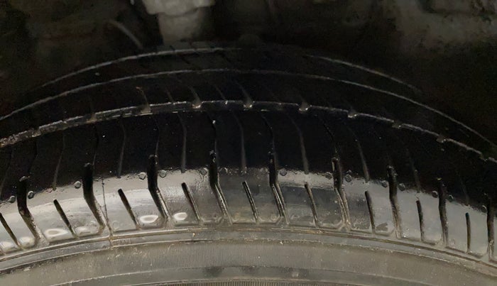 2017 Hyundai Elite i20 SPORTZ 1.2, Petrol, Manual, 44,280 km, Right Front Tyre Tread