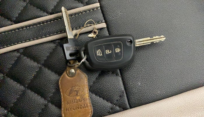 2017 Hyundai Elite i20 SPORTZ 1.2, Petrol, Manual, 44,280 km, Key Close Up