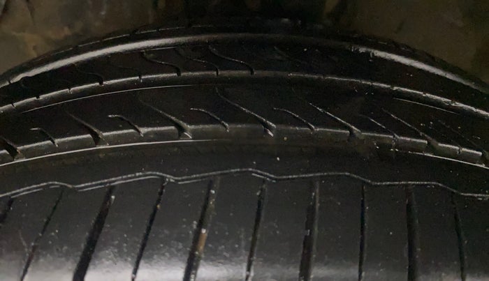 2012 Hyundai i20 SPORTZ 1.2, Petrol, Manual, 94,177 km, Left Front Tyre Tread